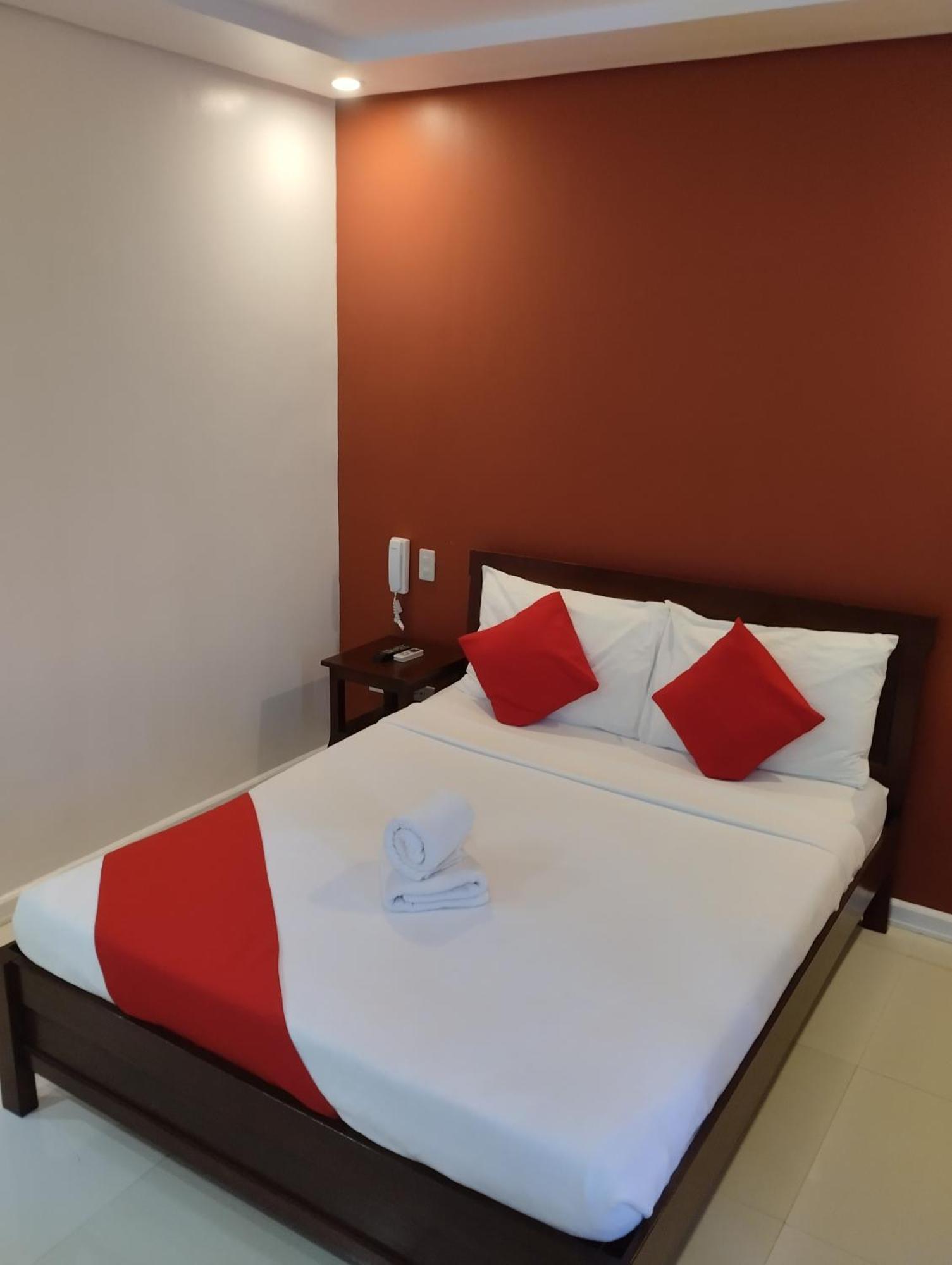 Royale Parc Hotel Puerto Princesa Palawan Kültér fotó